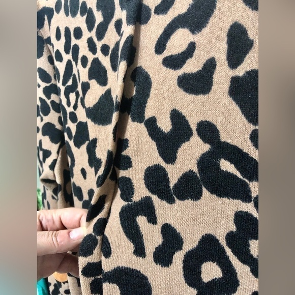♈️Chris & Carol brand Animal print Tunic long sleeves with elbow patches🟢 - Picture 8 of 9